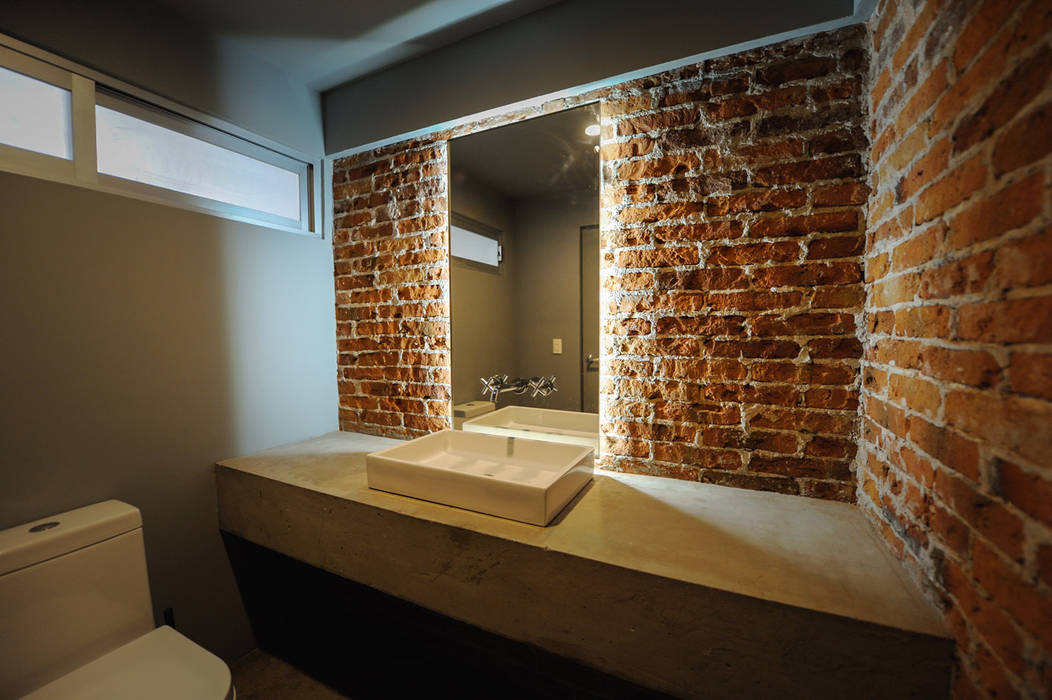 MCI DF, pmasceroarquitectura pmasceroarquitectura Modern style bathrooms Concrete