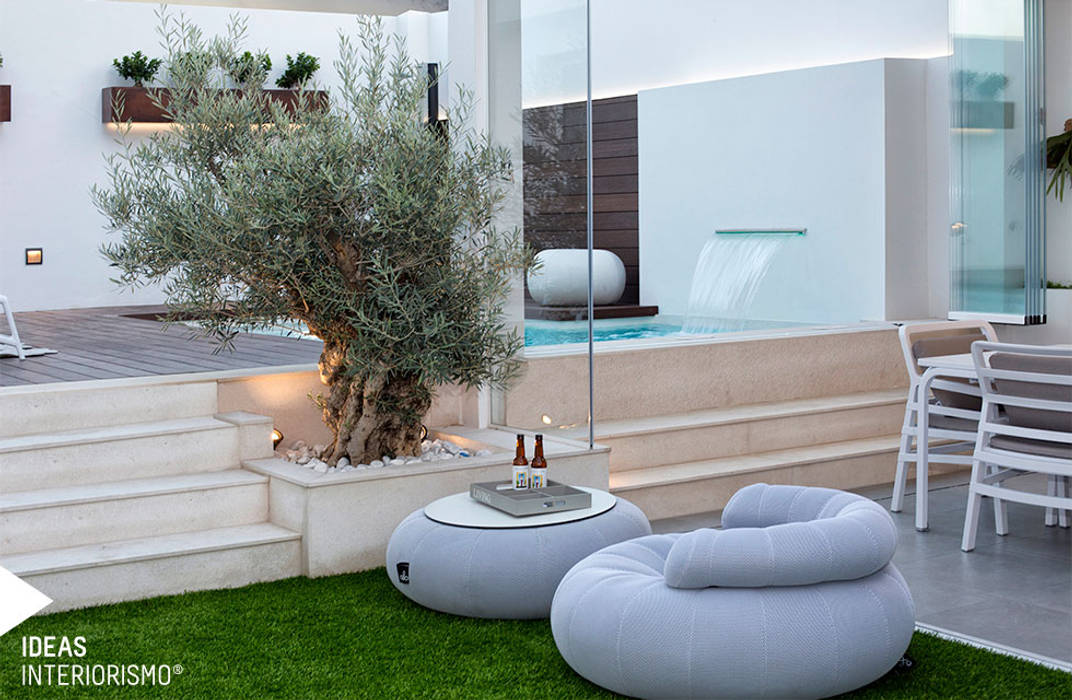 Terraza de diseño en Valencia., Ideas Interiorismo Exclusivo, SLU Ideas Interiorismo Exclusivo, SLU 지중해스타일 발코니, 베란다 & 테라스