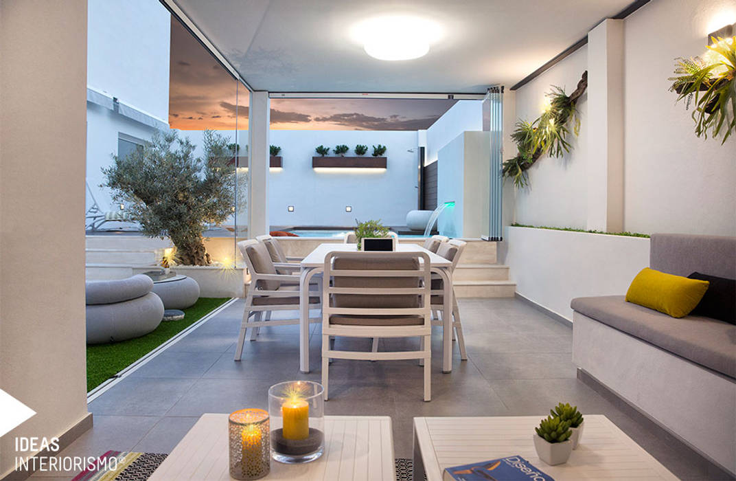 Terraza de diseño en Valencia., Ideas Interiorismo Exclusivo, SLU Ideas Interiorismo Exclusivo, SLU 地中海デザインの テラス