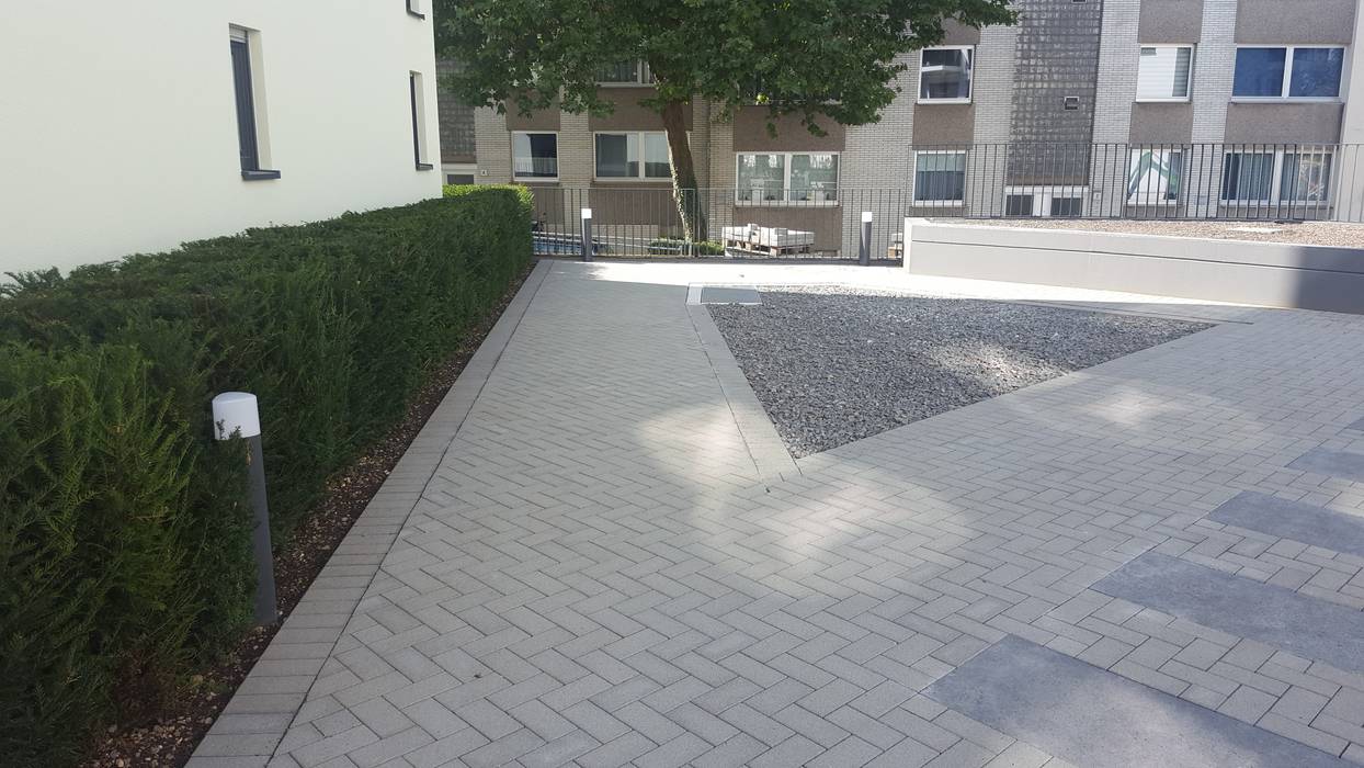 Bonifatiusweg Aachen - "Triangle Living" SUD[D]EN Gärten und Landschaften Moderner Garten