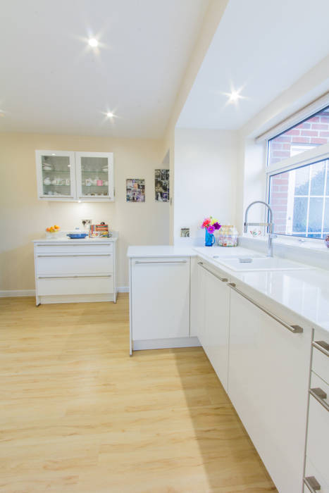 Bright and Light Eco German Kitchens Modern kitchen MDF Nobilia kitchen furniture,Quartzforms Twinkle White worktop,Neff oven,Neff induction hob,Neff extractor,stainless steel bar handle,open plan kitchen diner,