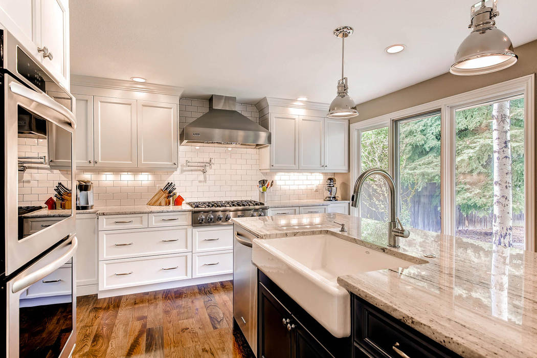 Heritage greens kitchen and bathroom by studio design llc classic | homify