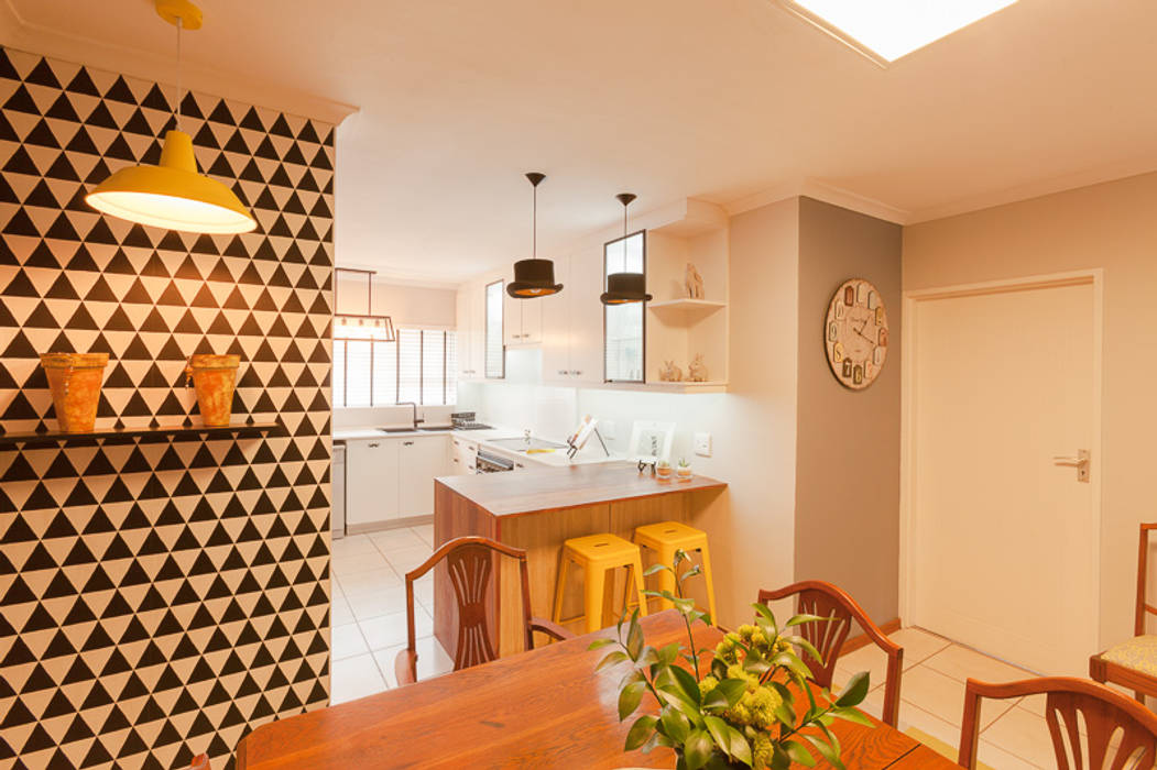House B - House Design , Redesign Interiors Redesign Interiors Kitchen