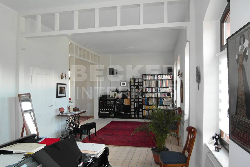 Gründerzeitvilla am Mittelrhein, BECKER INTERIORS BECKER INTERIORS Classic style study/office Wood White