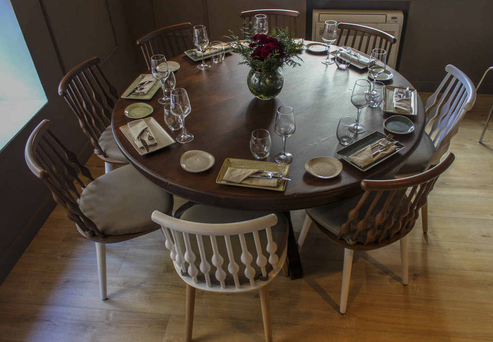 homify Rustic style dining room