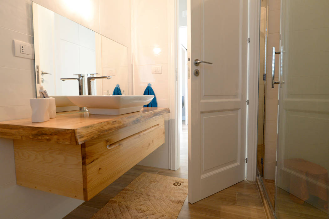 casa Mast, yesHome yesHome Bagno in stile mediterraneo