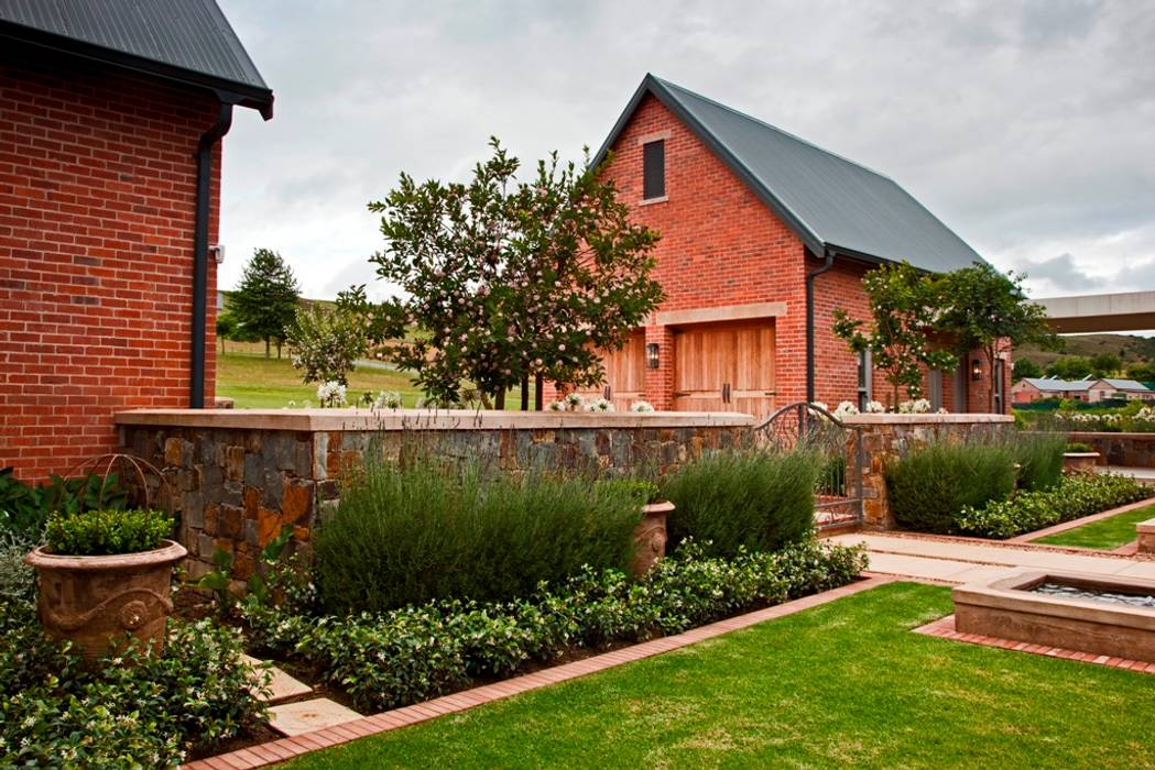 Beautiful gowrie farm classic style houses by walker smith architects
