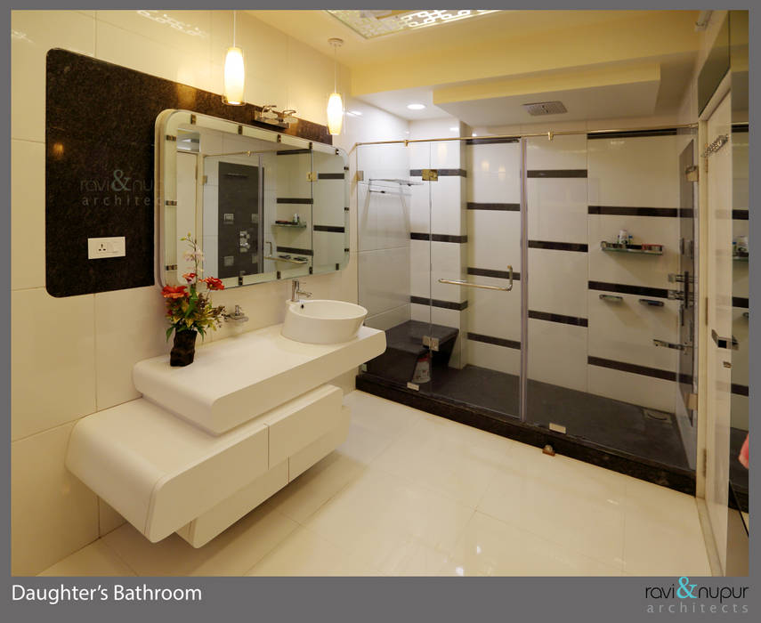 Three Storey Grand Residence @Paota,Jodhpur, RAVI - NUPUR ARCHITECTS RAVI - NUPUR ARCHITECTS Modern bathroom