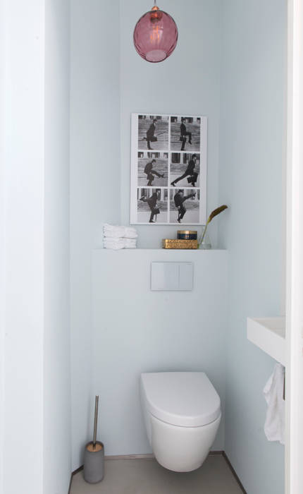 toilet met koperen kraan IJzersterk interieurontwerp Moderne badkamers toilet koper kraan