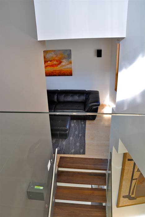 split level see through E3 Architecture Inc. Modern Corridor, Hallway and Staircase Building,House,Stairs,Wood,Interior design,Floor,Flooring,Chair,Wood stain,Hardwood