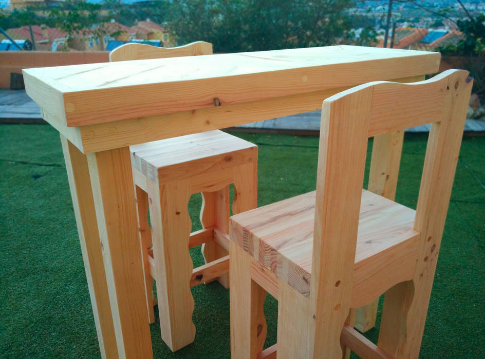 Mesa alta de palet: comedor de estilo de mideco | homify Mesa alta de palet: comedor de estilo de mideco | homify