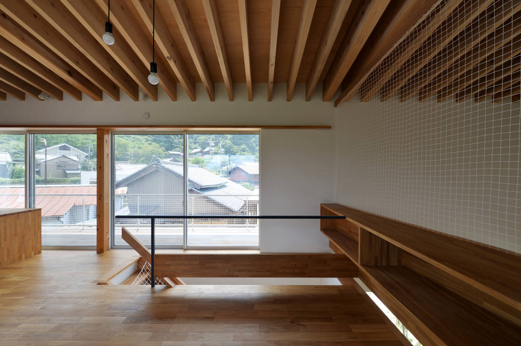 Salas De Entretenimiento De Estilo Moderno De 丸山晴之建築事務所 Moderno Homify