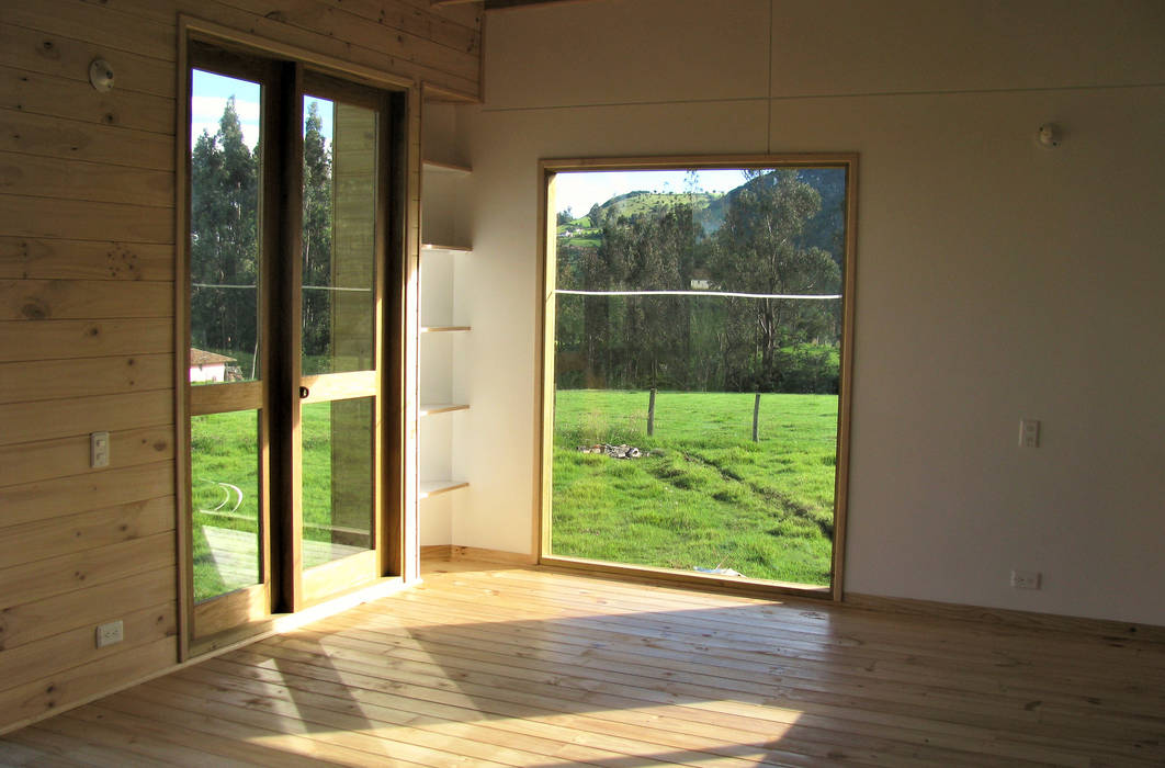 Casa cubica madera, Taller de Ensamble SAS Taller de Ensamble SAS Comedores de estilo moderno Madera Acabado en madera