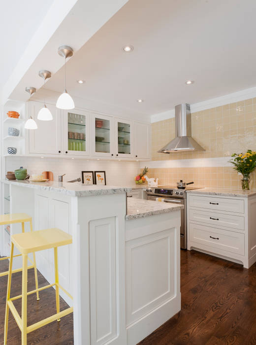 Eat in Kitchen with Bar seating counter STUDIO Z Modern kitchen ​breakfast room,built in fridge,crown moulding,glass cabinets,glass doors,modern bistro,pantry,pendant lights,sunroom,stained wood floor,yellow tiles,tuscan colors,granite counters,marble mosaic