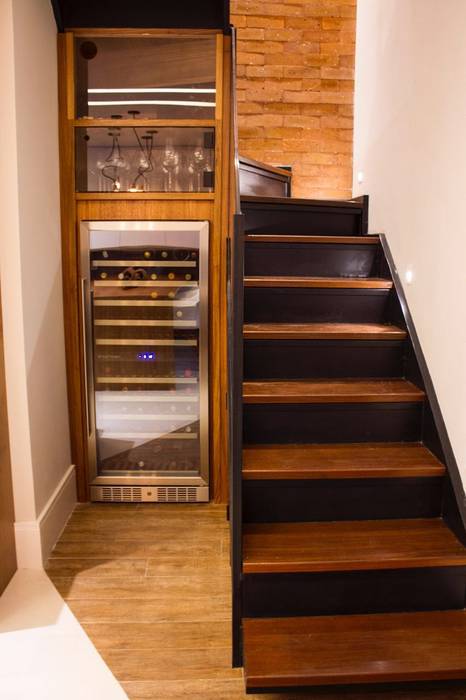 Modern wine cellar by A MARCENARIA Modern