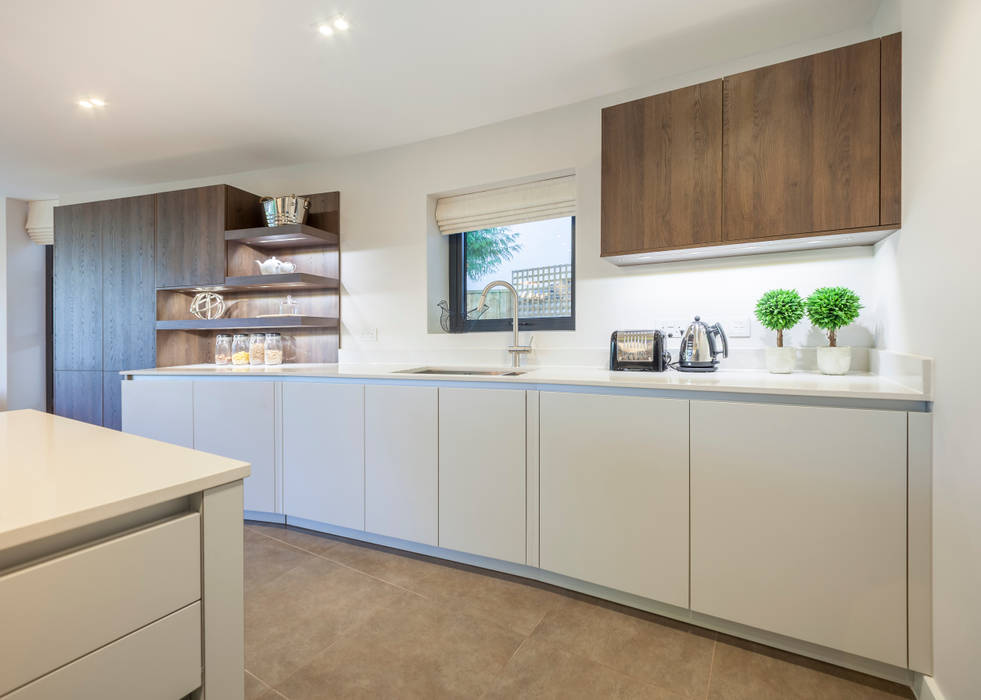 WESTMINSTER RD, BRANKSOME. DORSET - KITCHEN Jigsaw Interior Architecture & Design open-plan,kitchen,white,island,kitchen island,breakfast bar