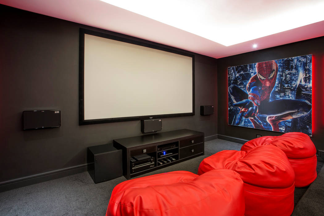 ULTRA MODERN RESIDENCE, FRANCOIS MARAIS ARCHITECTS FRANCOIS MARAIS ARCHITECTS Media room