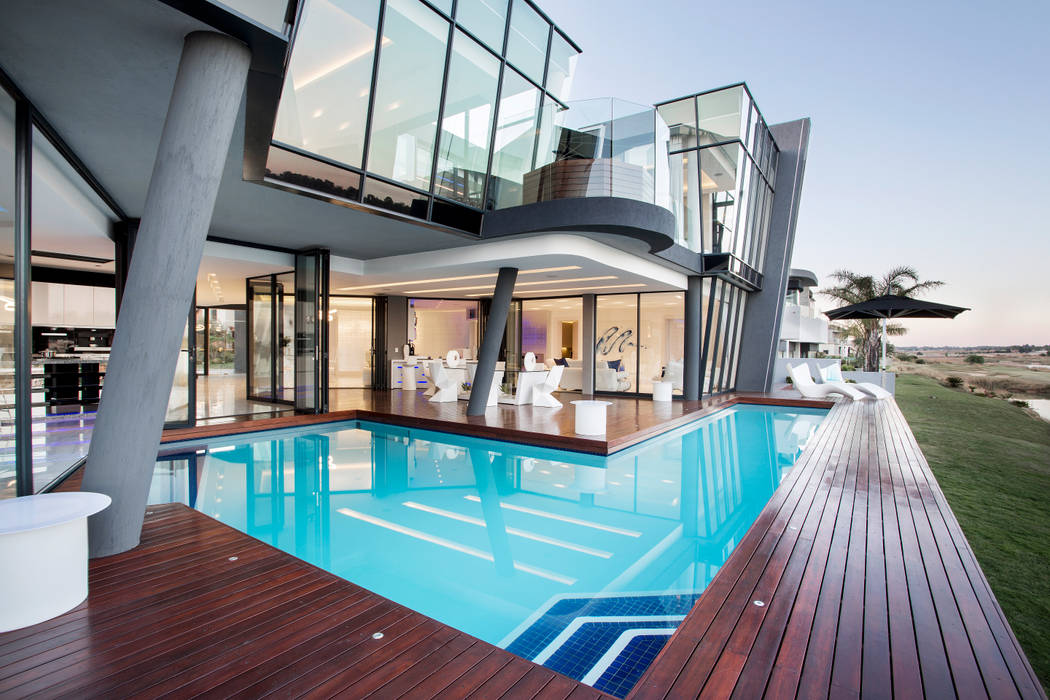 ULTRA MODERN RESIDENCE, FRANCOIS MARAIS ARCHITECTS FRANCOIS MARAIS ARCHITECTS Rumah Modern