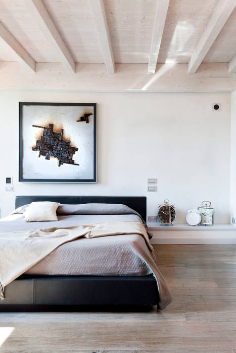 Ex fienile, BRANDO concept BRANDO concept Modern Bedroom