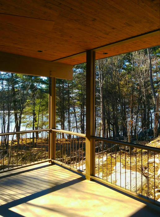 Frontenac House, Solares Architecture Solares Architecture モダンデザインの テラス