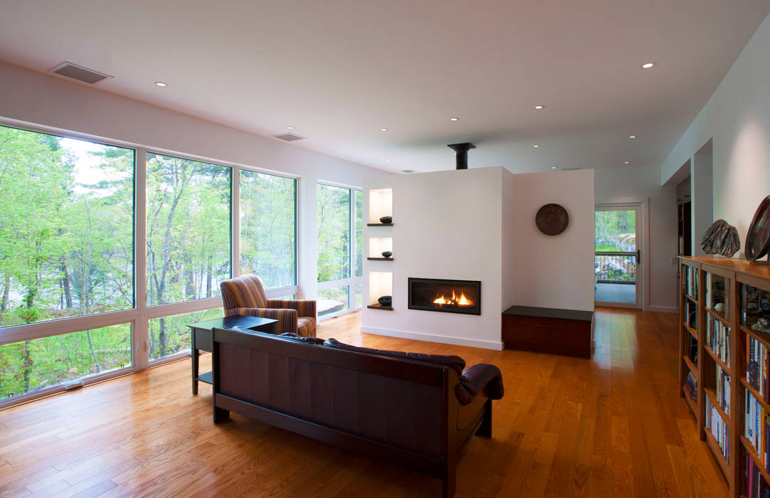 Frontenac House, Solares Architecture Solares Architecture Modern Living Room