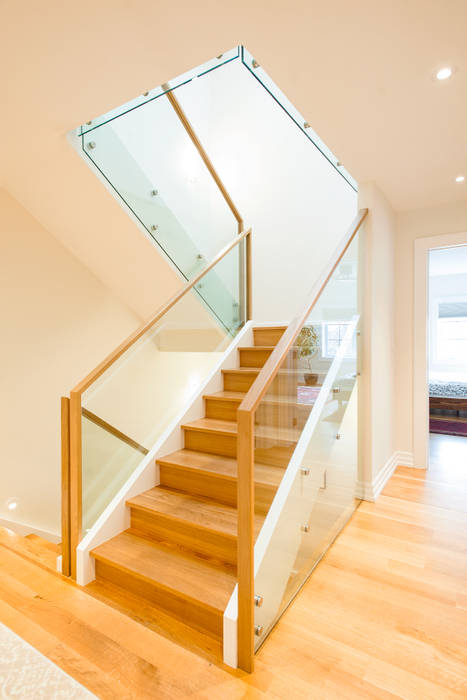 homify Modern Corridor, Hallway and Staircase