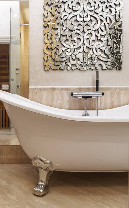 apartment in the center of Moscow, Rubleva Design Rubleva Design Classic style bathrooms