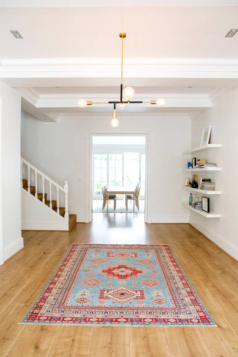 A Bright and Spacious, Scandinavia Inspired Heritage Home, ATTIK Design ATTIK Design Scandinavian style corridor, hallway& stairs