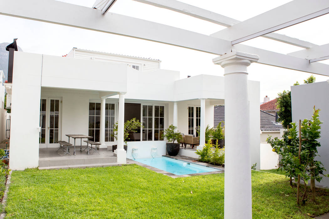 House Oranjezicht, ATTIK Design ATTIK Design Pool modern home,garden