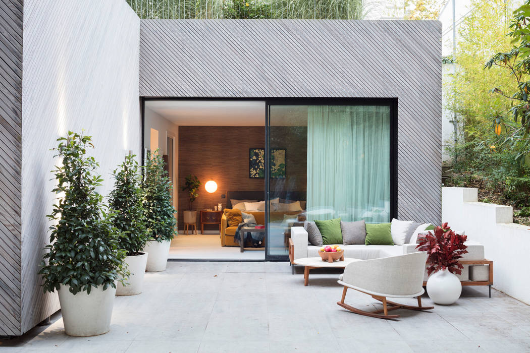 Modern New Home in Hampstead - patio Black and Milk | Interior Design | London ระเบียง, นอกชาน ของแต่งบ้านและอุปกรณ์จิปาถะ
