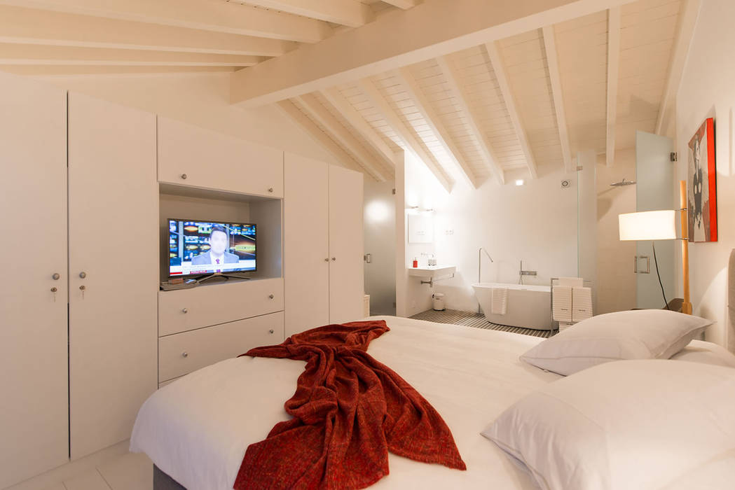 Master Bedroom StudioArte Casas de banho minimalistas bedroom,open bathroom,master bedroom