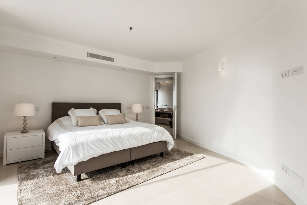 Bedroom StudioArte Dormitorios de estilo moderno Bedroom