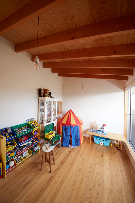 山崎の住宅, 一級建築士事務所co-designstudio 一級建築士事務所co-designstudio Chambre d'enfant scandinave