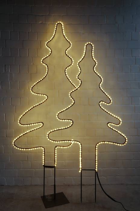 Doppeltannenbaum mit einem LED Lichtschlauch, Metall & Gestaltung Dipl. Designer (FH) Peter Schmitz Metall & Gestaltung Dipl. Designer (FH) Peter Schmitz Livings de estilo industrial Iluminación