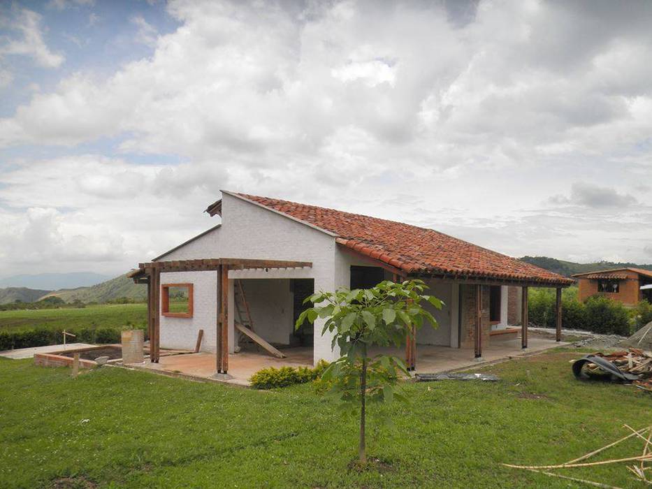 Casa Monte Arroyo, Todos los Santos Todos los Santos Rustic style houses