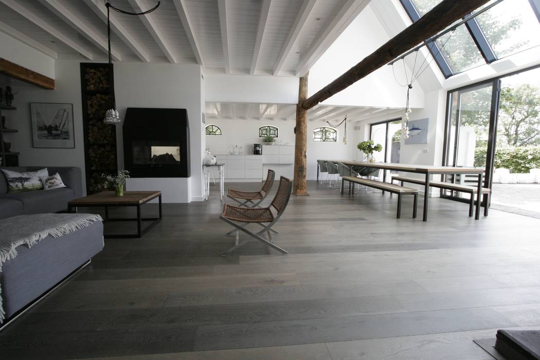 Woonboerderij / Stolpenboerderij, Van der Schoot Architecten bv BNA Van der Schoot Architecten bv BNA Living room لکڑی Wood effect