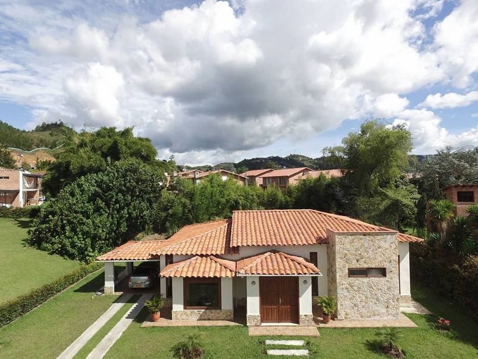 Casa Prefabricada en concreto., PREFABRICASA PREFABRICASA Casas de estilo rural