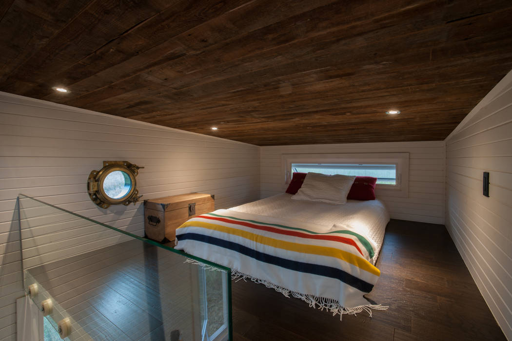 Greenmoxie Tiny House, Greenmoxie Magazine Greenmoxie Magazine Minimalist bedroom Building,Comfort,Wood,Interior design,Floor,Flooring,Wall,Automotive design,Hardwood,Wood stain