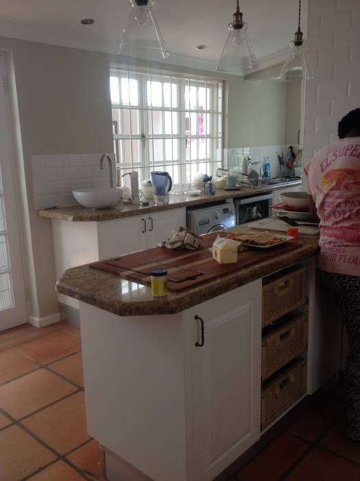 Country/Modern Fusion Kitchen Overhaul., Boss Custom Kitchens (PTY)LTD Boss Custom Kitchens (PTY)LTD