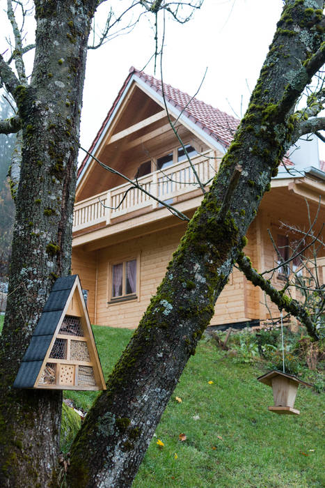 Fertigbausatz für Ihr Ferienhaus: Fjord- Kundenreferenz, THULE Blockhaus GmbH - Ihr Fertigbausatz für ein Holzhaus THULE Blockhaus GmbH - Ihr Fertigbausatz für ein Holzhaus Chòi Gỗ Wood effect