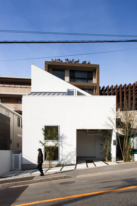 「坂道の小さな家」, Kenji Yanagawa Architect and Associates Kenji Yanagawa Architect and Associates 모던스타일 주택 우드 우드 그레인