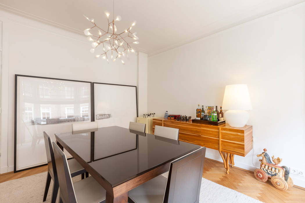 Appartement Amsterdam Oud-Zuid, Aangenaam Interieuradvies Aangenaam Interieuradvies モダンデザインの ダイニング