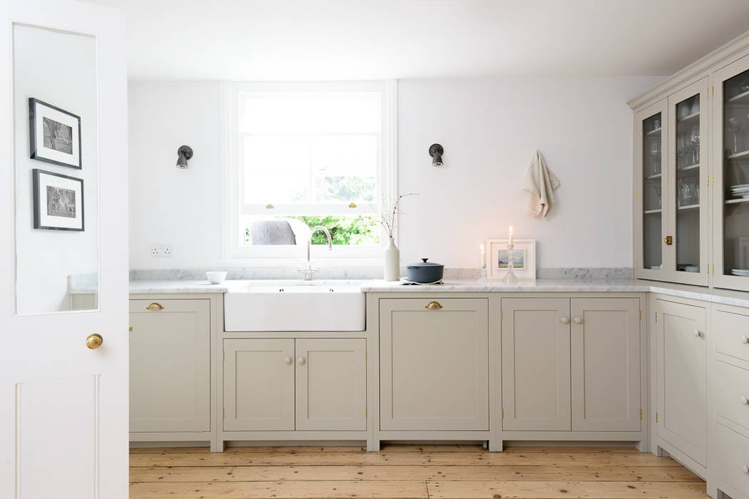 The Brighton Kitchen by deVOL deVOL Kitchens 北欧デザインの キッチン