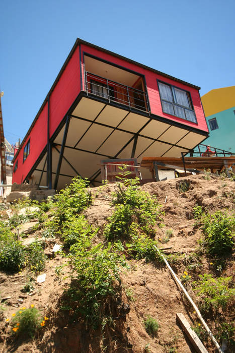 Vista desde Quebrada Arq2g Casas estilo moderno: ideas, arquitectura e imágenes
