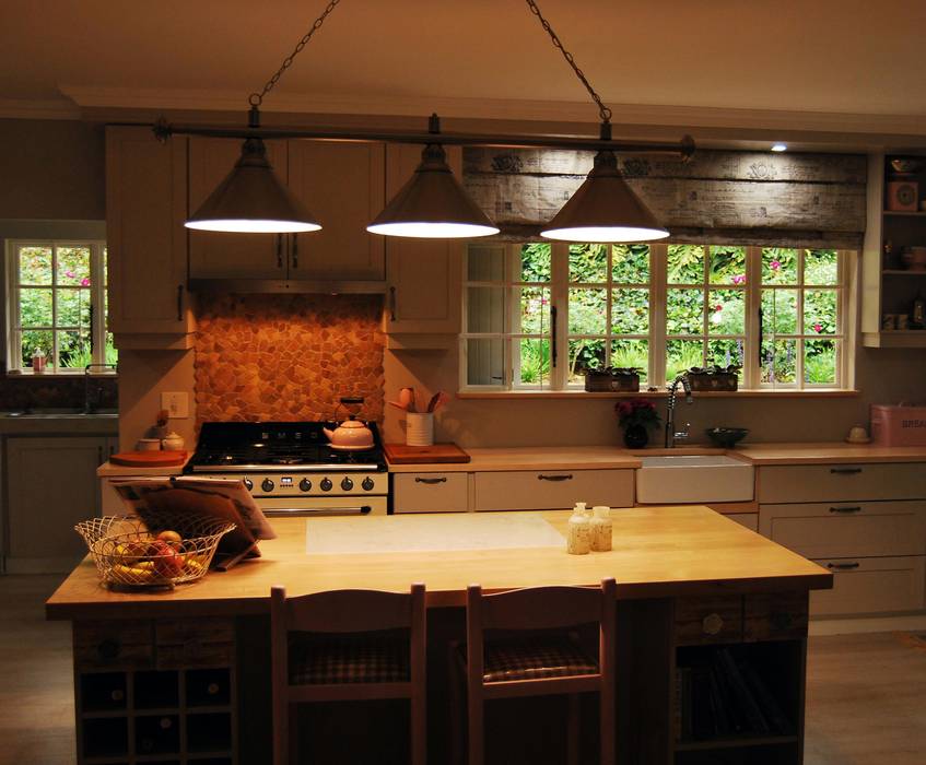 Project : De Wet, Capital Kitchens cc Capital Kitchens cc Kitchen Wood Wood effect