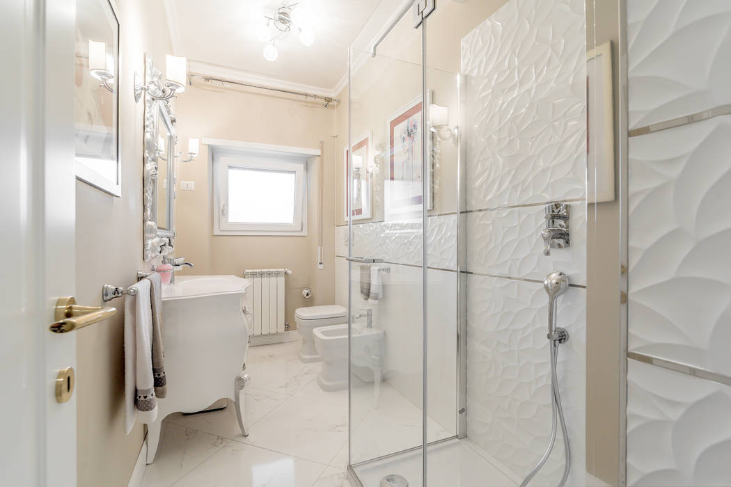 Ristrutturazione appartamento Roma: Nuova disposizione degli spazi, Facile Ristrutturare Facile Ristrutturare Classic style bathrooms