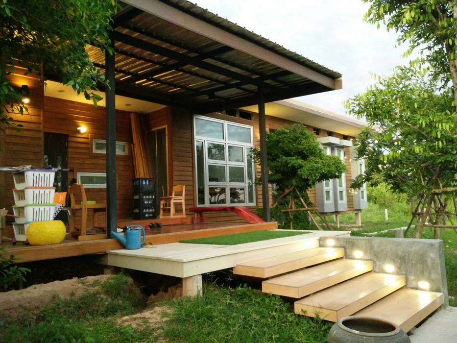 บ้านไม้โมเดิร์นสไตล์, D-Built รับออกแบบสร้างบ้าน D-Built รับออกแบบสร้างบ้าน Modern houses Solid Wood Multicolored