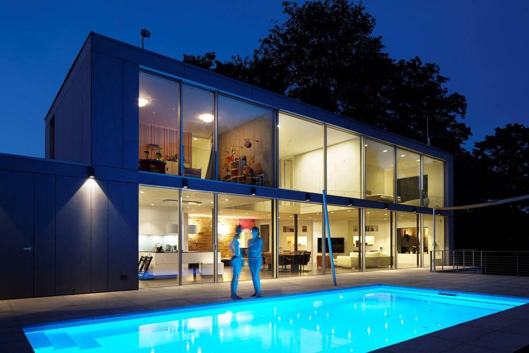 Villen Bauten, Burckhardt Metall Glas GmbH Burckhardt Metall Glas GmbH Moderne Pools Wasser,Himmel,Eigentum,Gebäude,Schwimmbad,Fenster,Baum,Die Architektur,Innenarchitektur,Pflanze