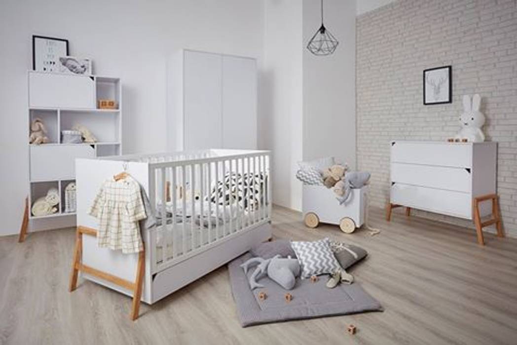 homify Nursery/kid’s room Beds & cribs