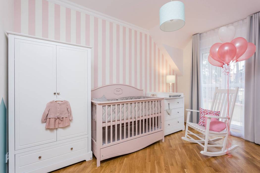 homify Nursery/kid’s room Beds & cribs